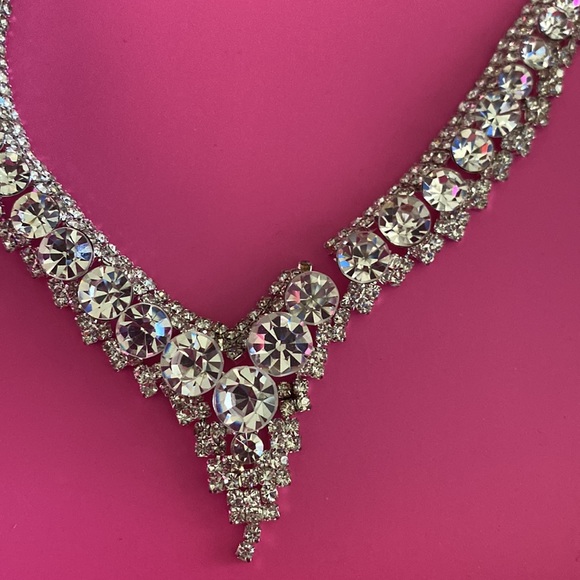 New Rhinestone Necklace - Picture 4 of 4